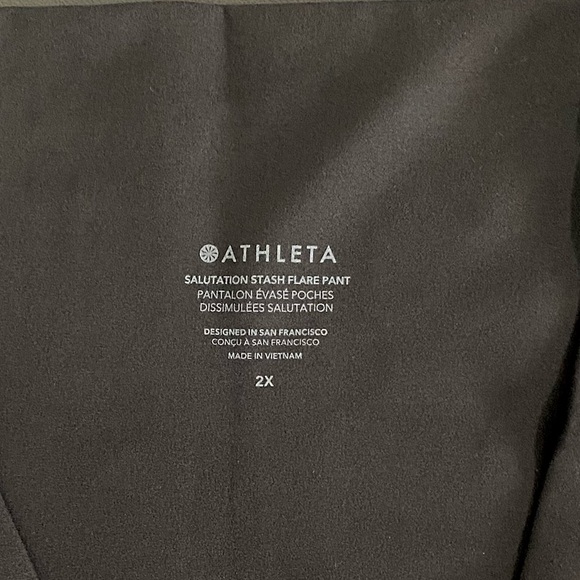 Athleta Salutation Stash Flare Pants Black High Rise New Yoga Gym Plus Size EUC - Picture 12 of 16